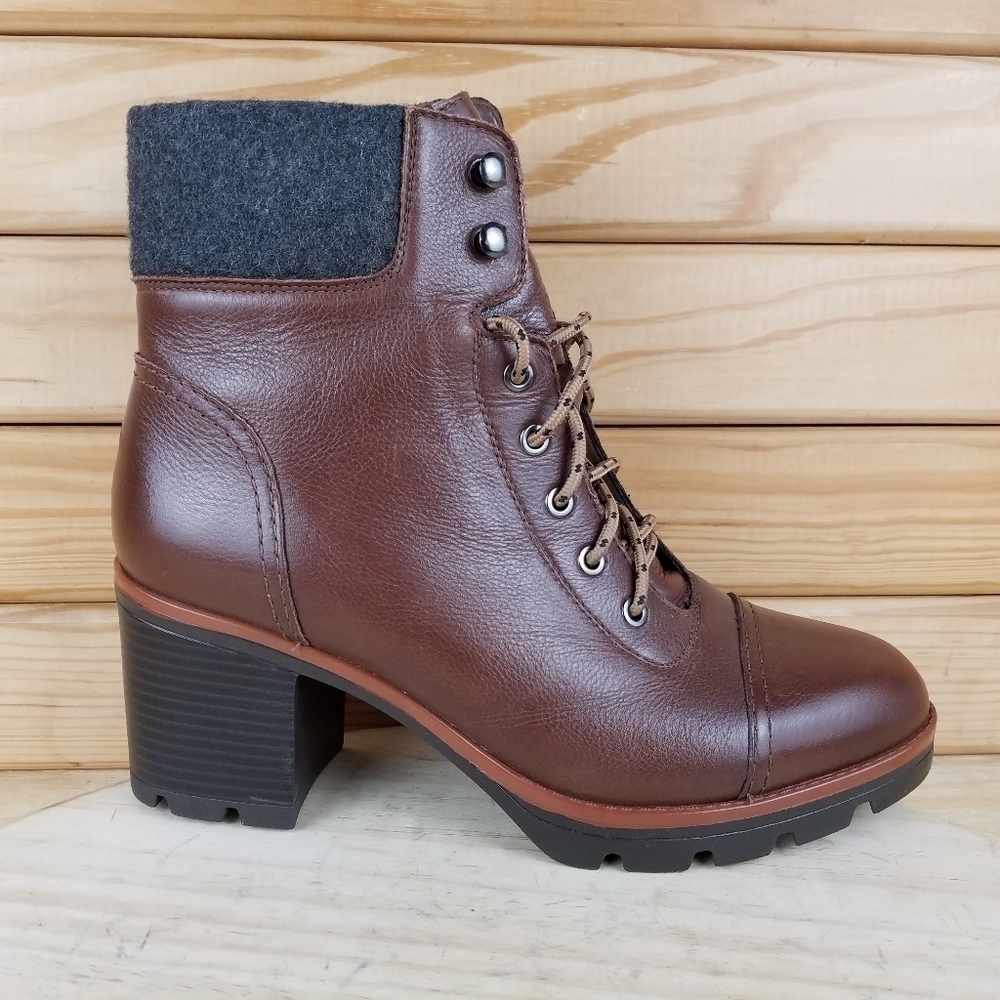 NWOB Naturalizer Varuna 11w Brown Leather Ankle Boots Heeled Lug Sole Lace Up